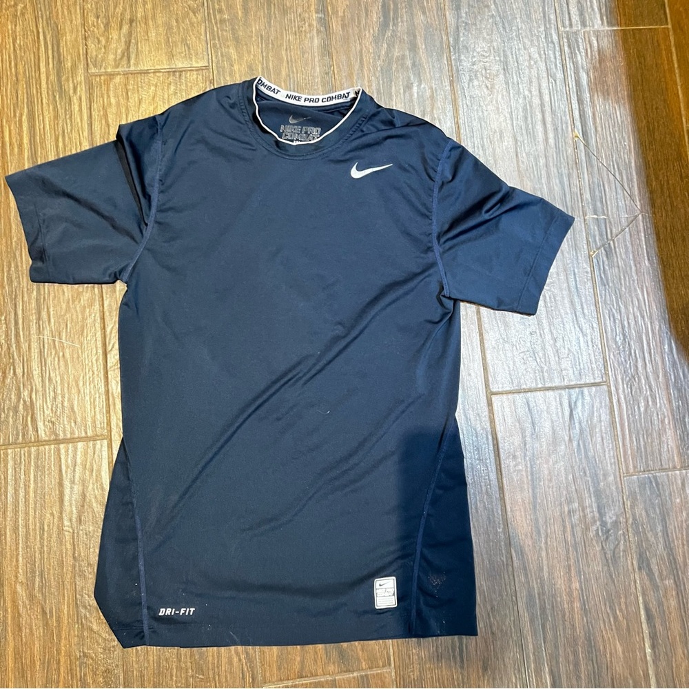 Men’s Nike blue small dry-fit shirt. Pre-owned